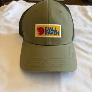 Fjällräven Vardag Trucker Hat – Green – S/M – Excellent Condition NWOT